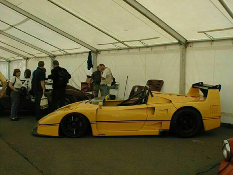 Illustration for article titled The Story Of The Ferrari F40 LM That Lost Its Top